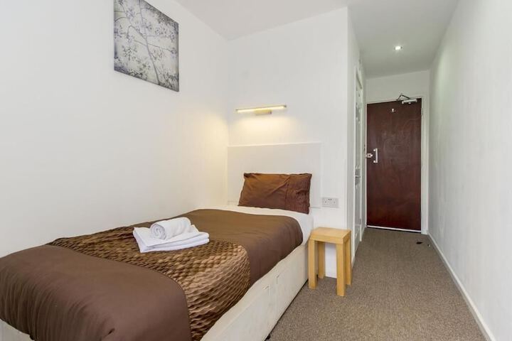 Room 3 of 18