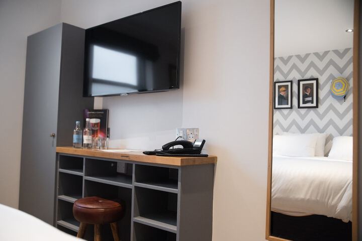 Room 19 of 64