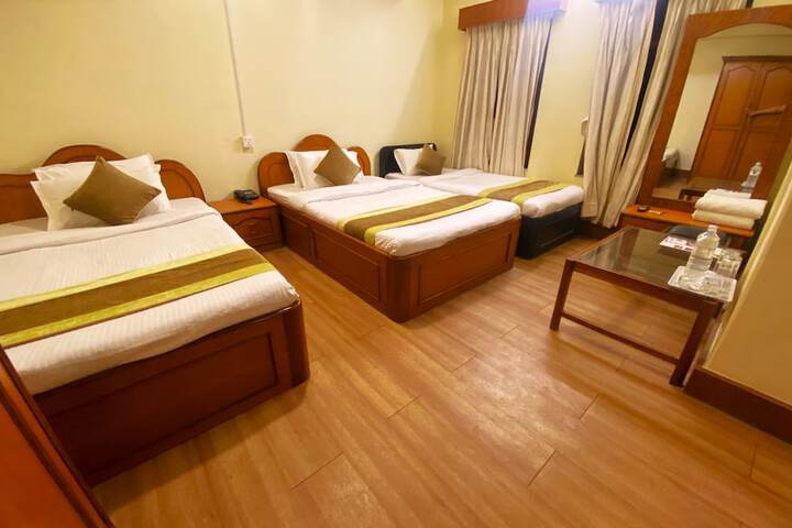 Room 9 of 44