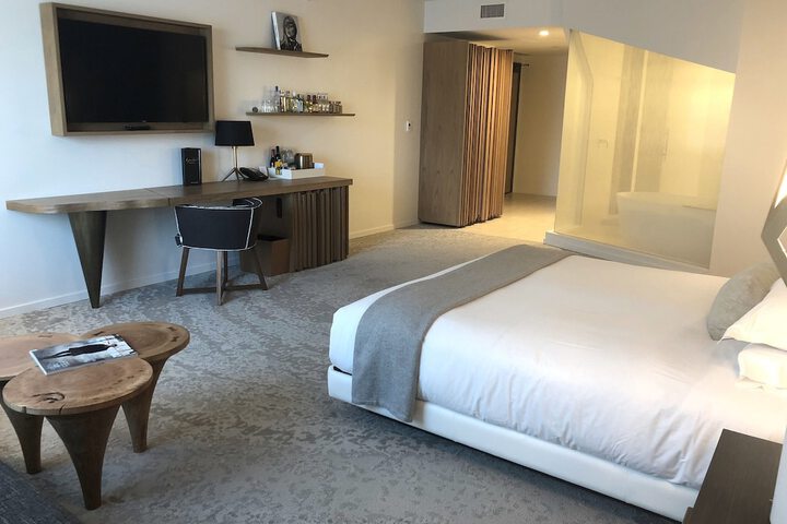 Room 49 of 111