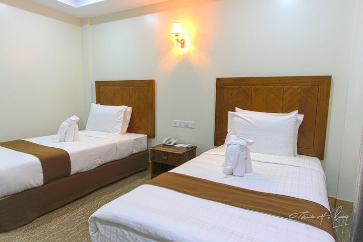 Room 8 of 25