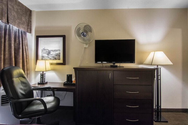 Room 25 of 36