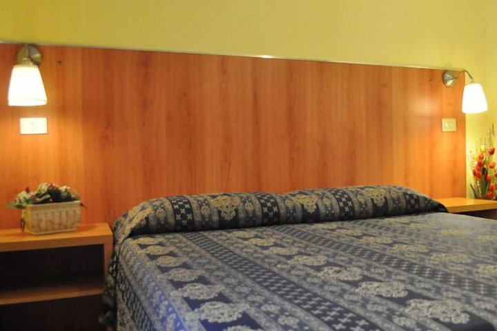 Room 20 of 28