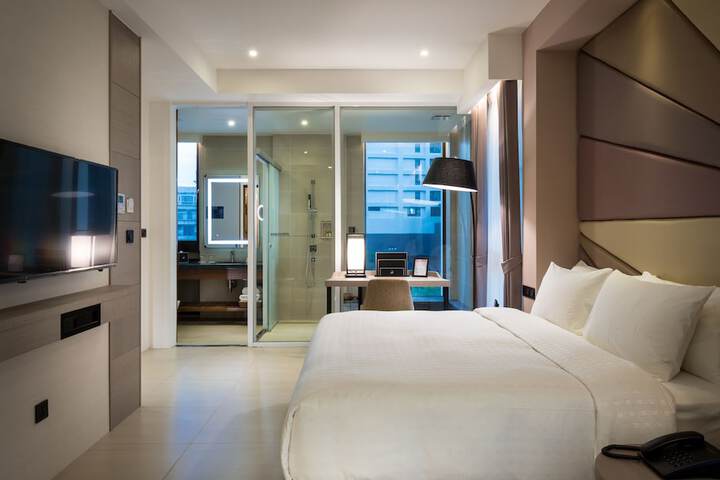 Room 15 of 31