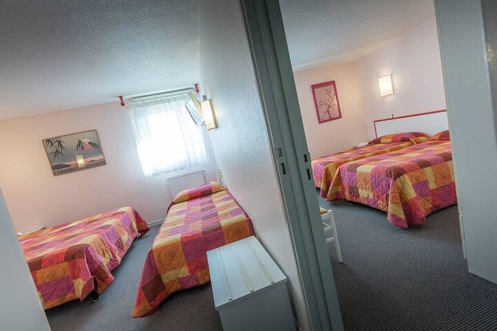 Room 13 of 65