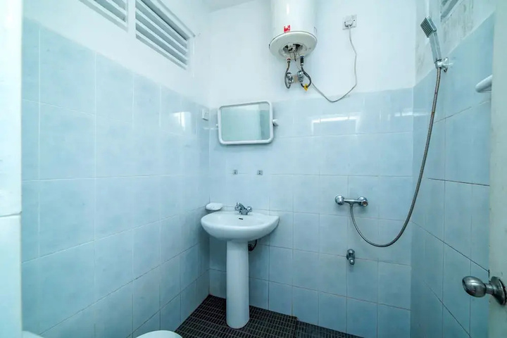 Room 8 of 15