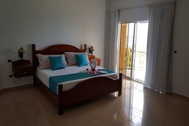 Room 8 of 19