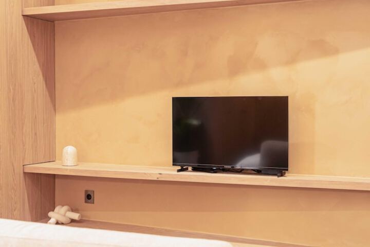 Room 8 of 25
