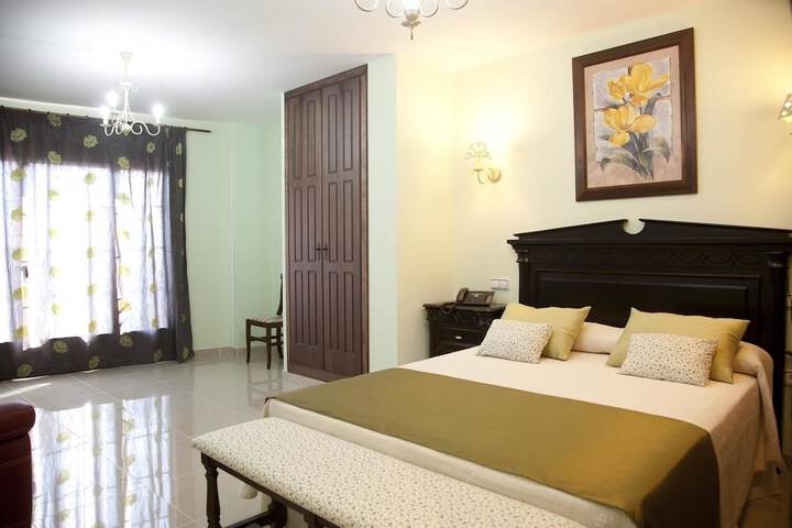 Room 5 of 5