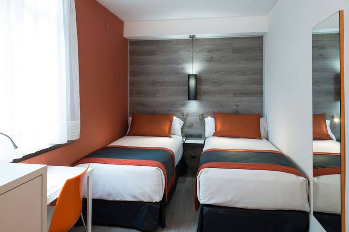 Room 17 of 50