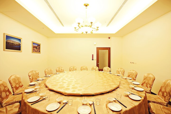 Dining Photos