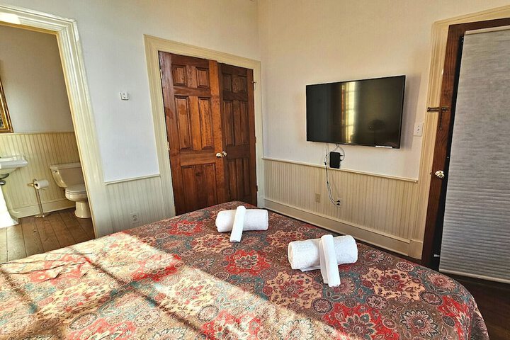 Room 9 of 29