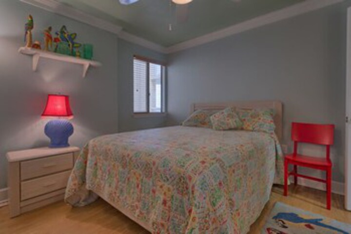 Room 293 of 360