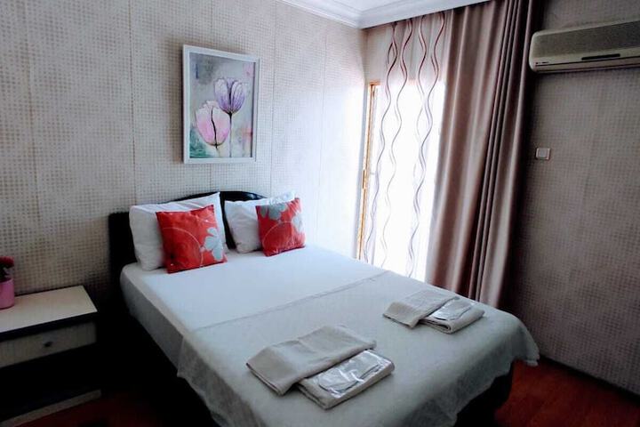 Room 3 of 17