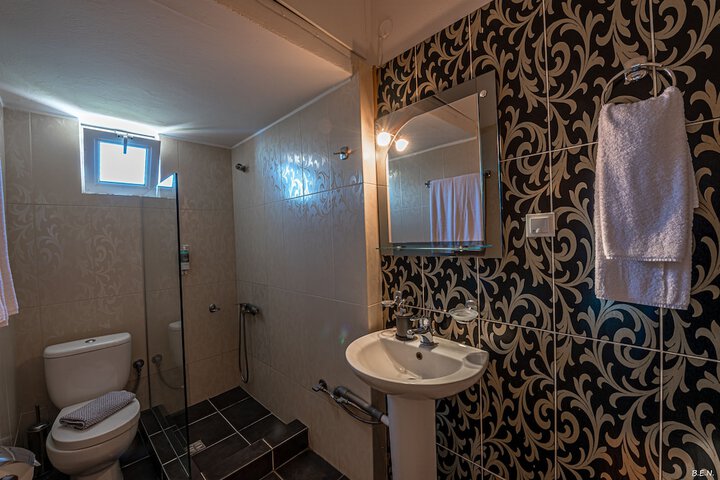 Room 46 of 95