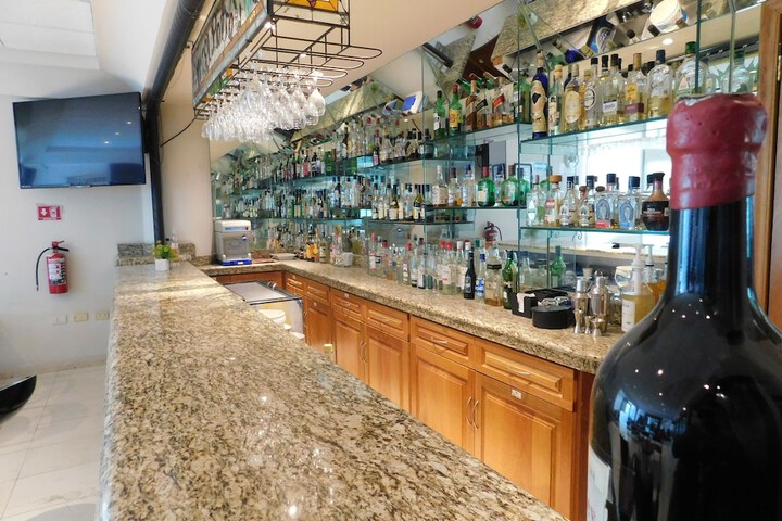 Lounge 57 of 69