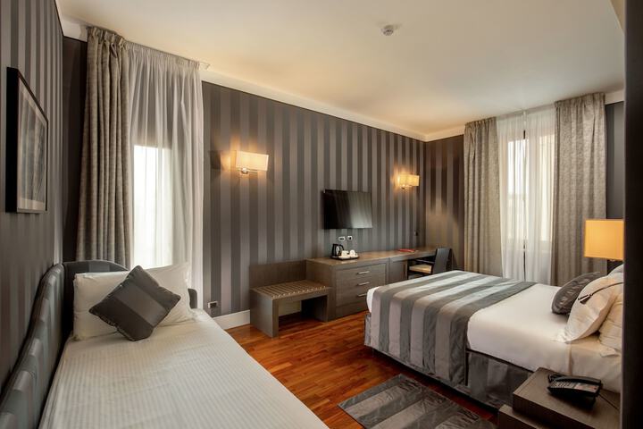 Room 26 of 78