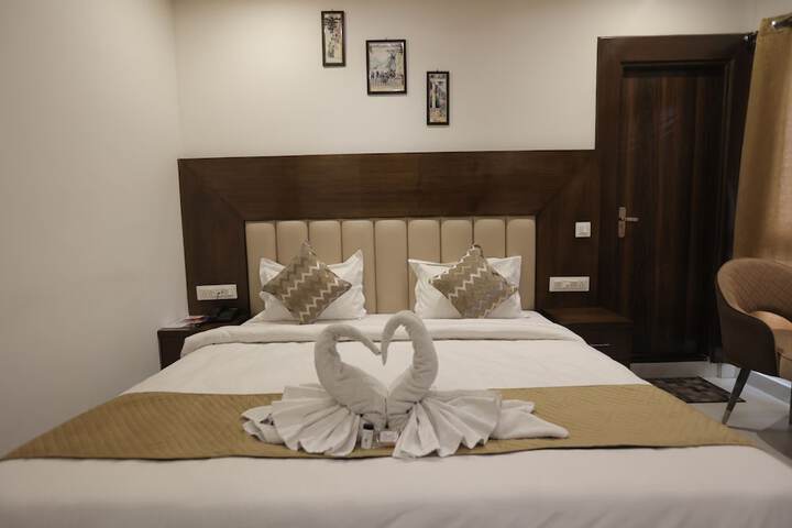 Room 12 of 98