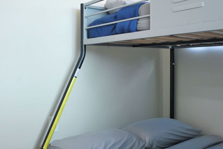 Room 8 of 30