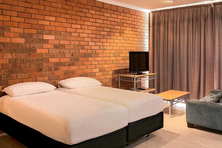 Room 7 of 36
