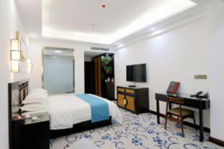 Room 10 of 10