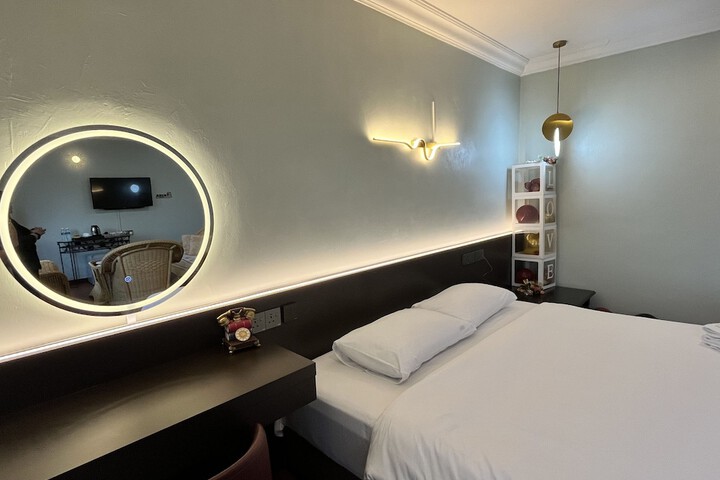 Room 59 of 82