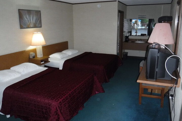 Room 9 of 63