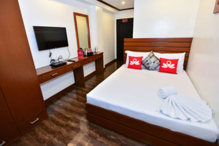 Room 14 of 24