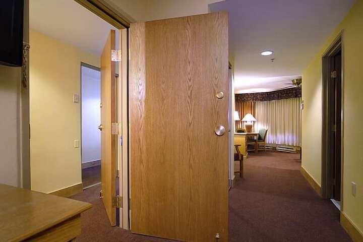 Room 10 of 88