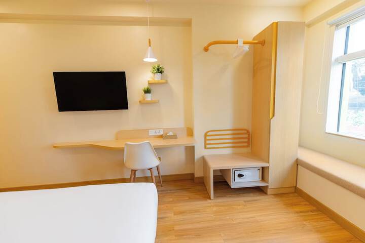 Room 19 of 27