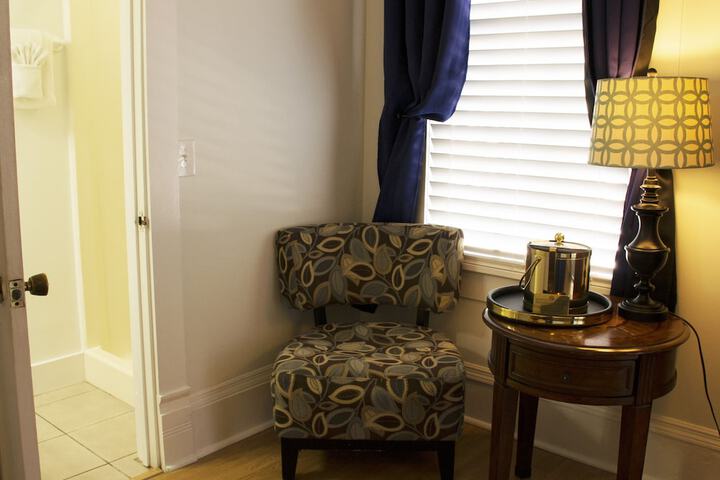 Room 38 of 112