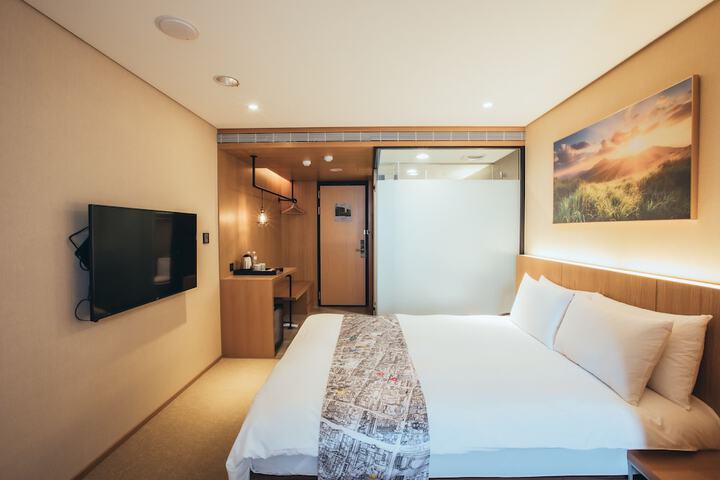 Room 38 of 210
