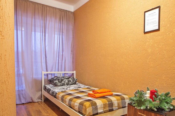 Room 12 of 35