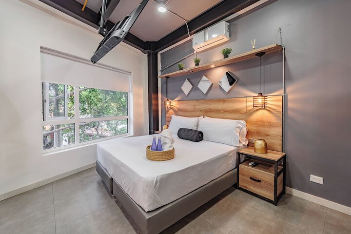Room 16 of 230