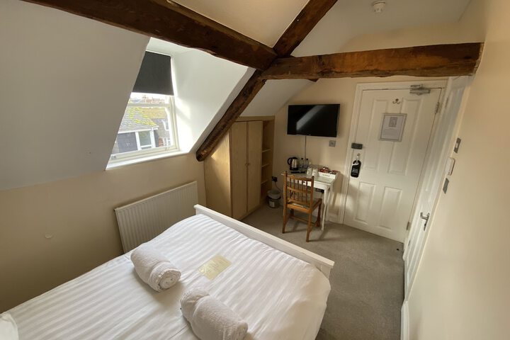 Room 44 of 93