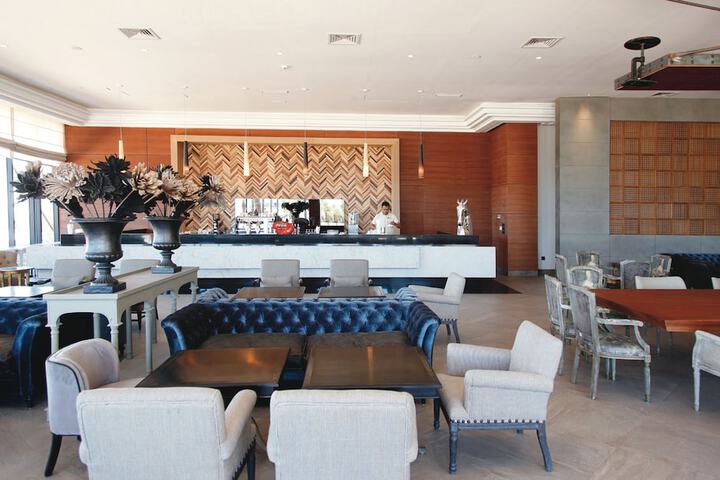 Entrance & Lobby