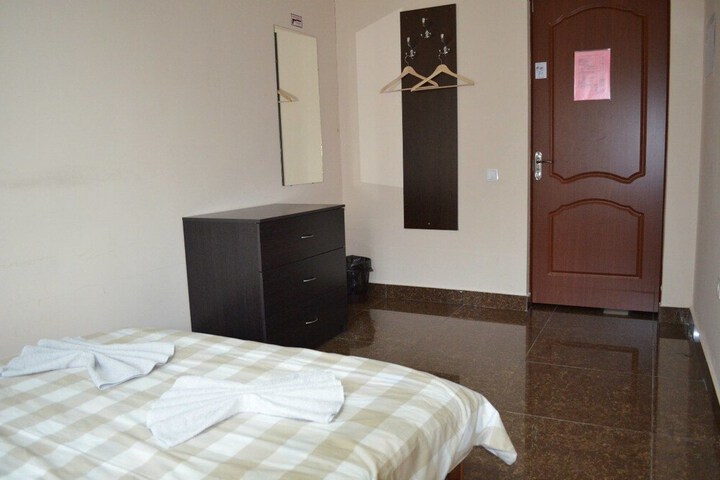 Room 16 of 45