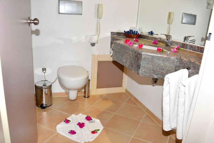 Room 40 of 95
