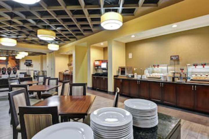 Breakfast area
