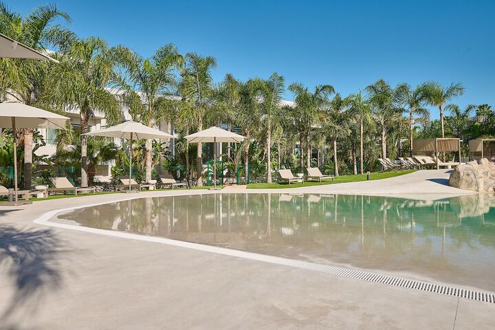 Pool 19 of 48