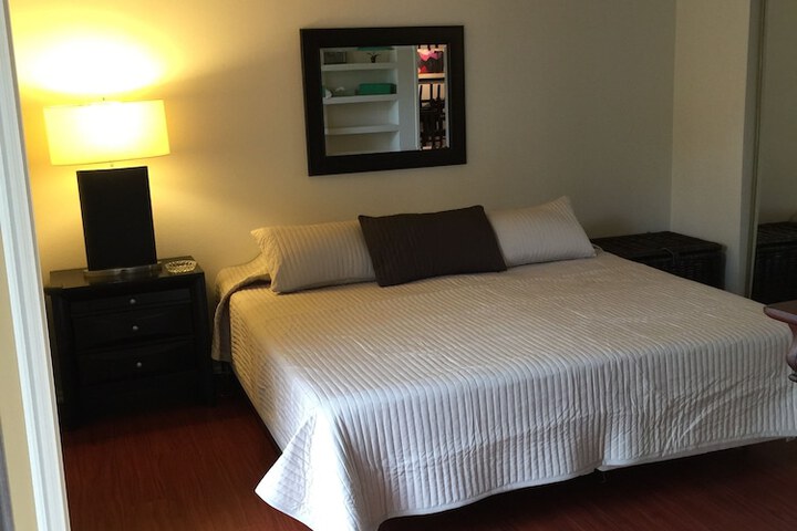 Room 4 of 52