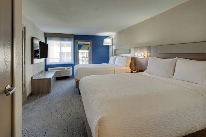 Room 17 of 52
