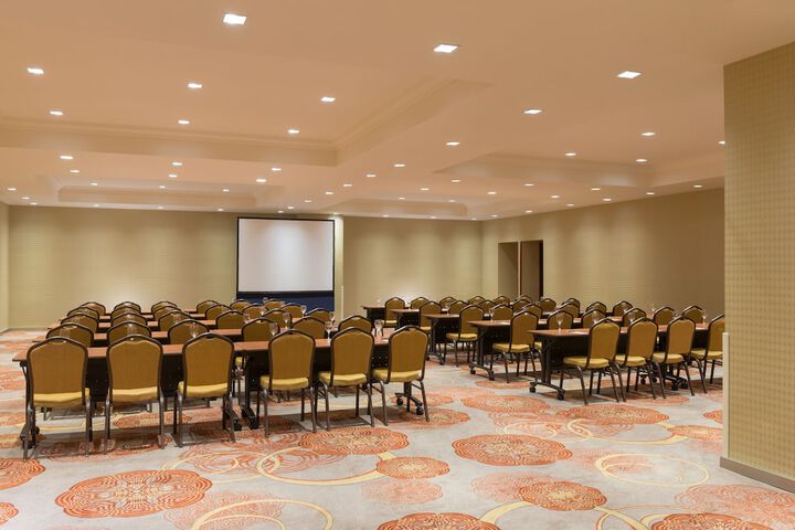Ballroom/Hall 175 of 256