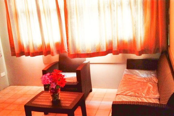 Room 8 of 15