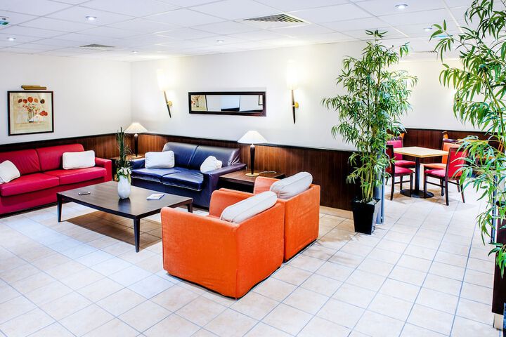 Guest Lobby