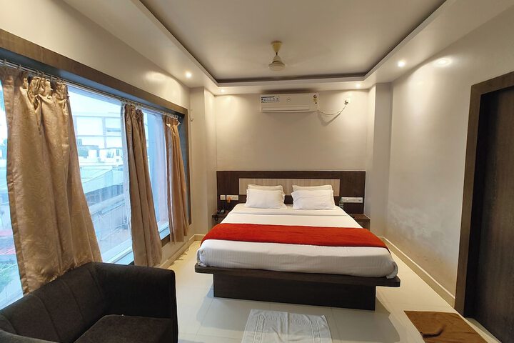 Room 13 of 24