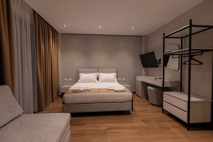 Room 12 of 95