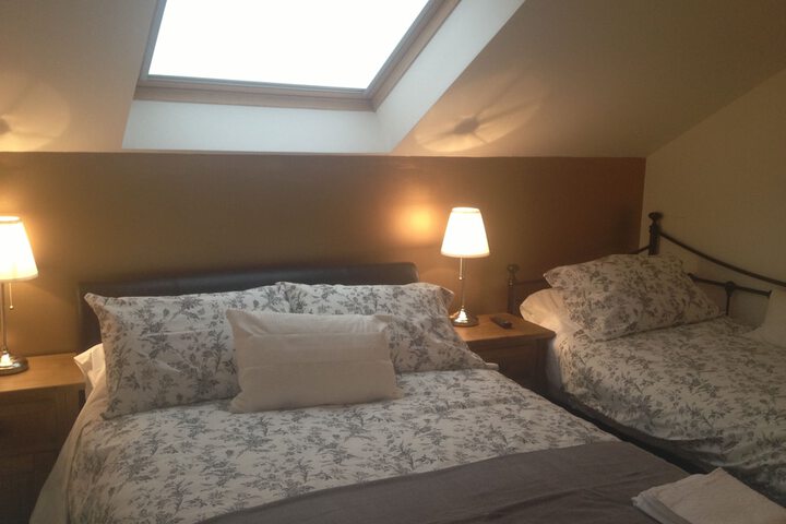 Room 3 of 43