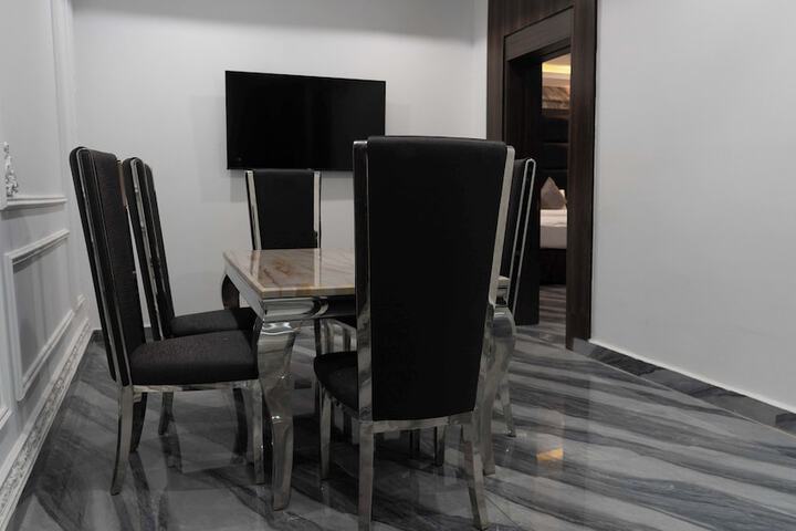 Room 50 of 98