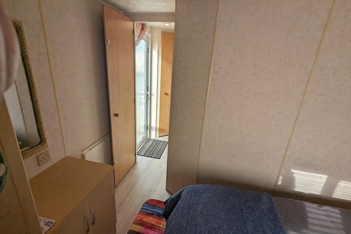 Room 7 of 28